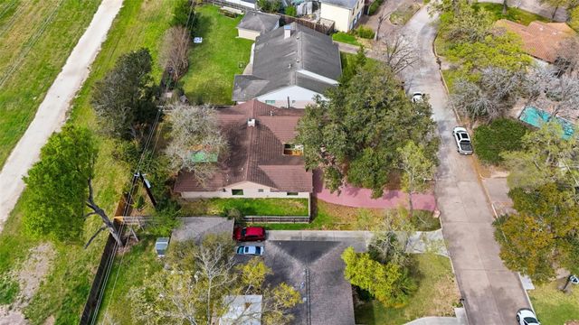 210 Big Hollow Lane, Houston, TX 77042