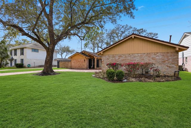 210 Big Hollow Lane, Houston, TX 77042