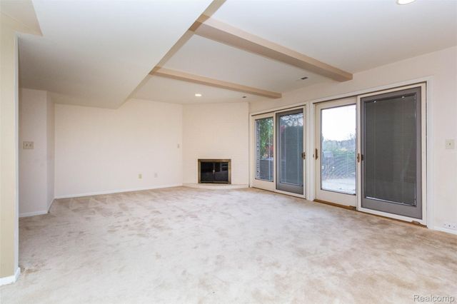 2045 Bordeaux Street, West Bloomfield Charter Township, MI 48323