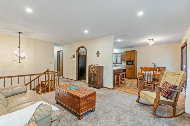 6083 Knollwood Court, Baxter, MN 56425