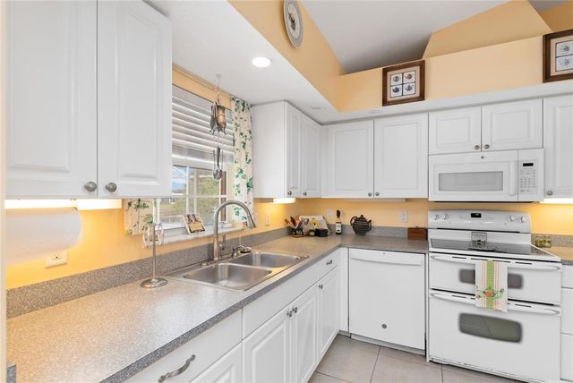 125 BALDWIN COURT SE, Port Charlotte, FL 33952