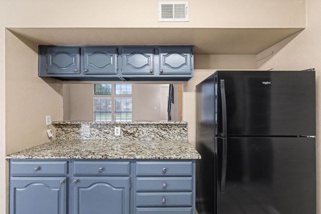 6832 Younger Drive, The Colony, TX 75056