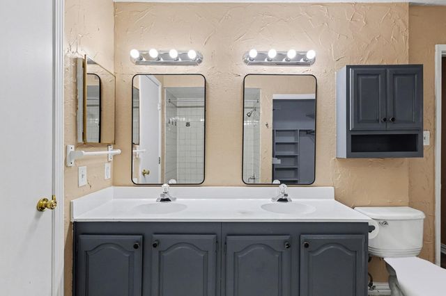 6832 Younger Drive, The Colony, TX 75056