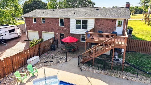 609 Emily Dr, Goodlettsville, TN 37072