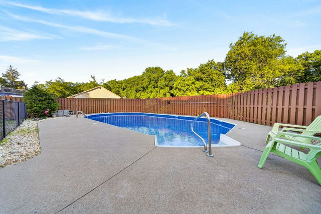 609 Emily Dr, Goodlettsville, TN 37072