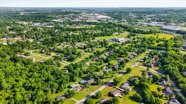 609 Emily Dr, Goodlettsville, TN 37072