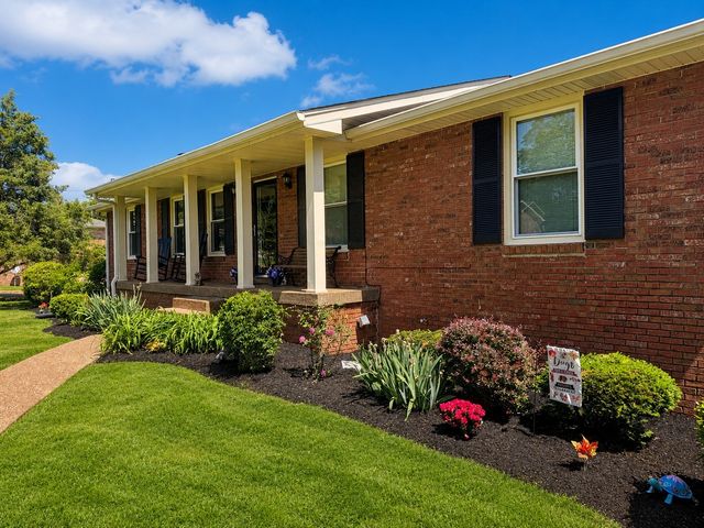 609 Emily Dr, Goodlettsville, TN 37072