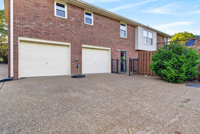 609 Emily Dr, Goodlettsville, TN 37072