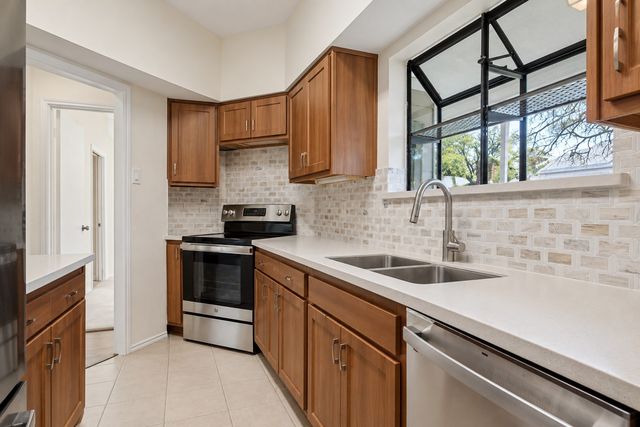 3101 Townbluff Drive 1013, Plano, TX 75075