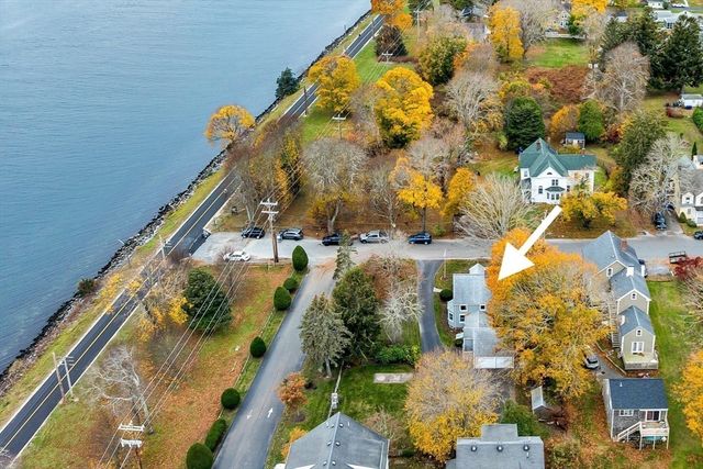 38 Old Bridge Rd., Bourne, MA 02532