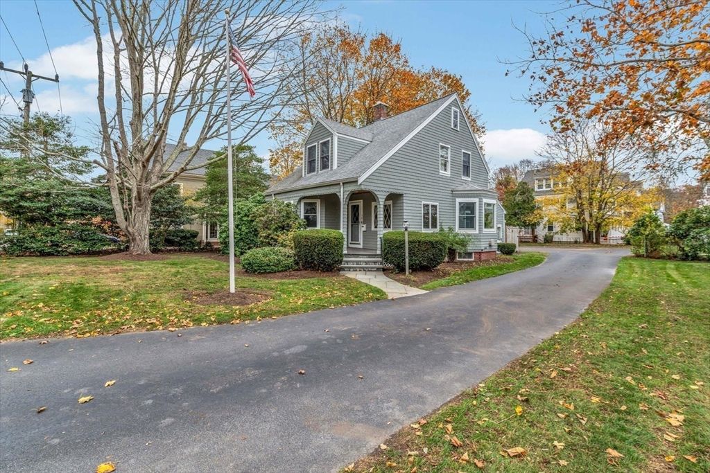 38 Old Bridge Rd., Bourne, MA 02532