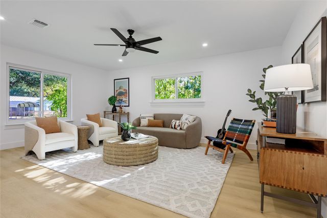 813 Cardiff DR, Austin, TX 78745