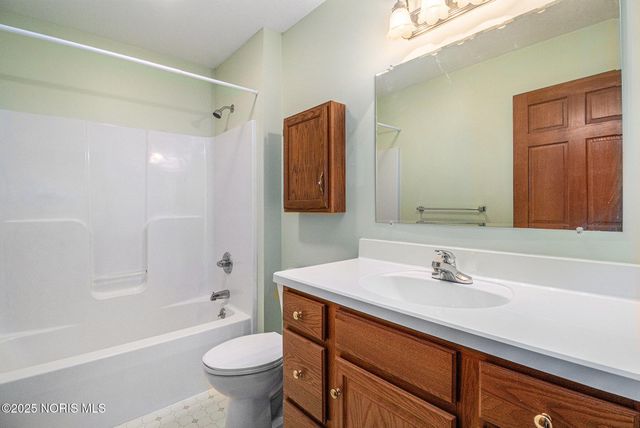 6955 Nightingale Drive, Holland, OH 43528