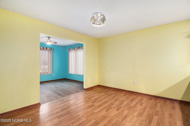 6955 Nightingale Drive, Holland, OH 43528