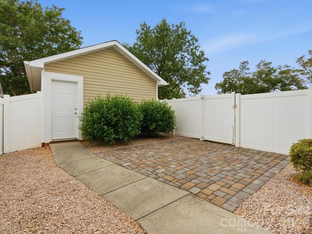 18439 The Commons Boulevard, Cornelius, NC 28031