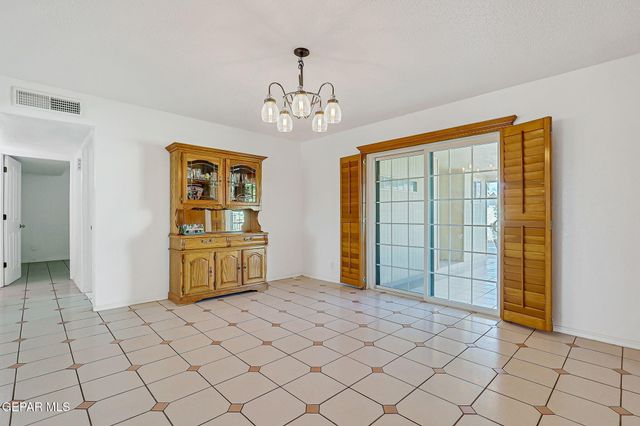 7952 BROADWAY Drive, El Paso, TX 79915