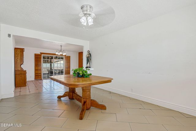 7952 BROADWAY Drive, El Paso, TX 79915