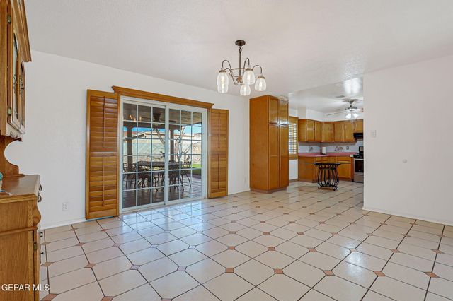 7952 BROADWAY Drive, El Paso, TX 79915