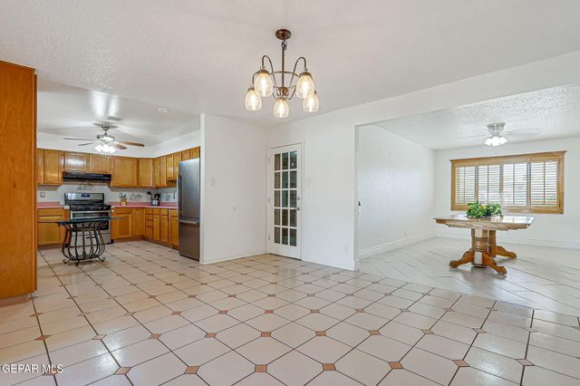 7952 BROADWAY Drive, El Paso, TX 79915