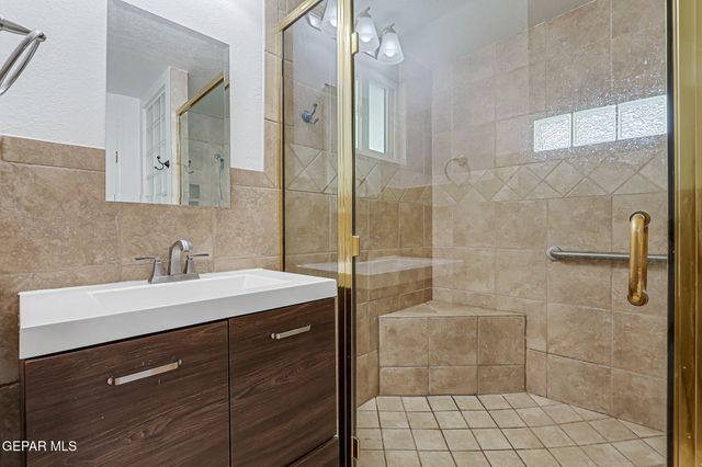 7952 BROADWAY Drive, El Paso, TX 79915