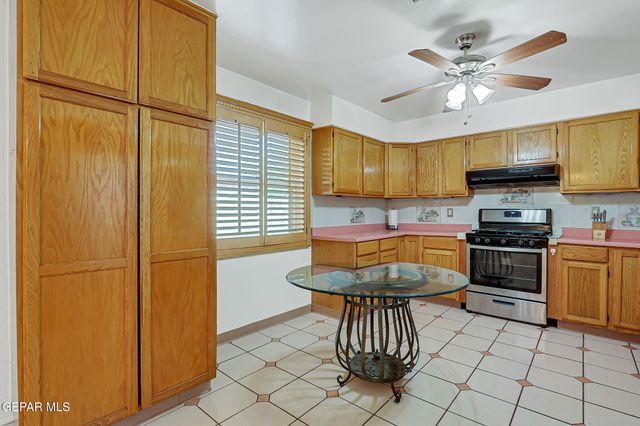 7952 BROADWAY Drive, El Paso, TX 79915