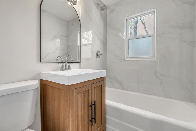 423 176th Court, Hammond, IN 46324