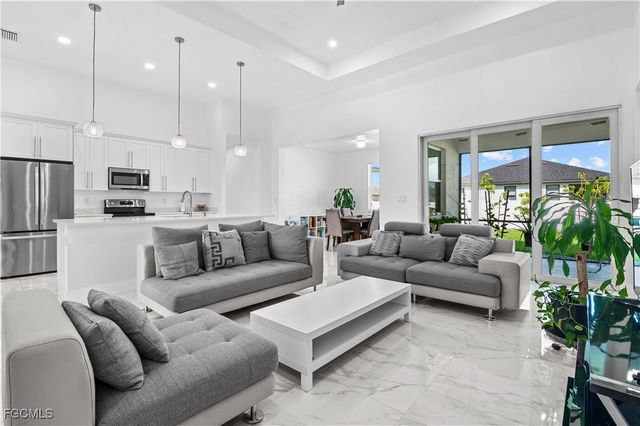 1516 NE 17th AVE, Cape Coral, FL 33909