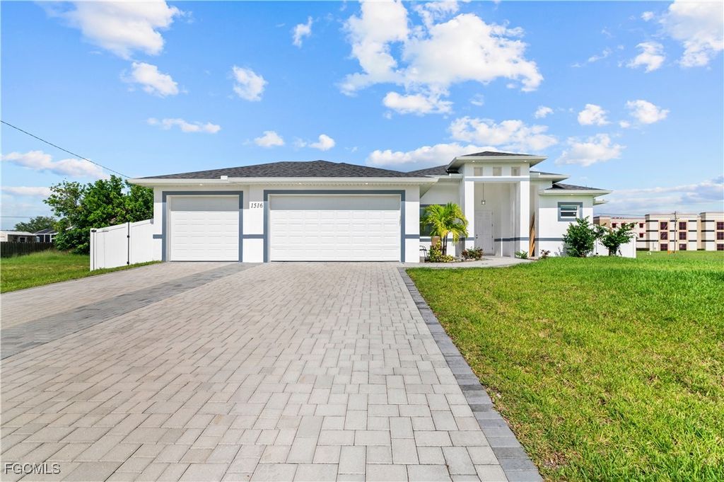 1516 NE 17th AVE, Cape Coral, FL 33909