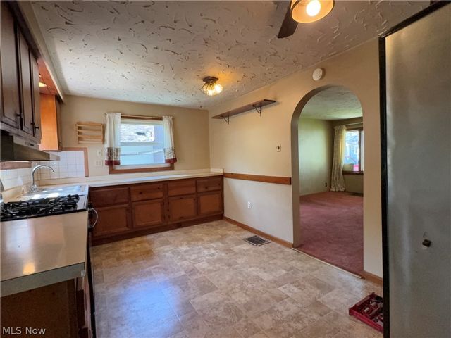 1520 E 27th Street, Ashtabula, OH 44004