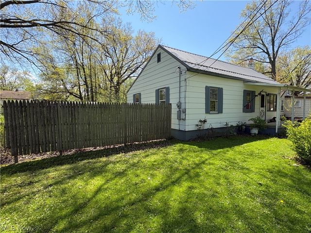 1520 E 27th Street, Ashtabula, OH 44004