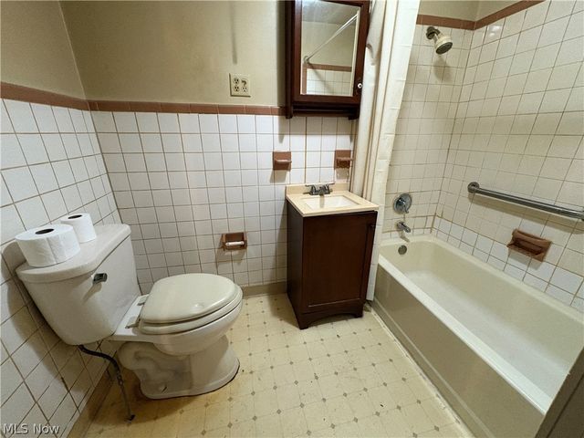 1520 E 27th Street, Ashtabula, OH 44004
