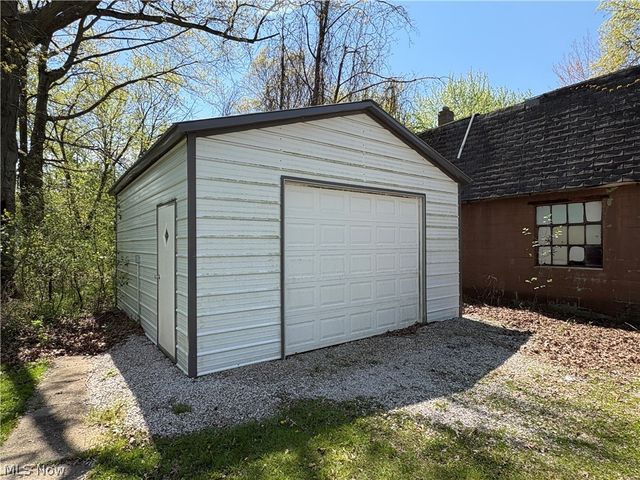 1520 E 27th Street, Ashtabula, OH 44004