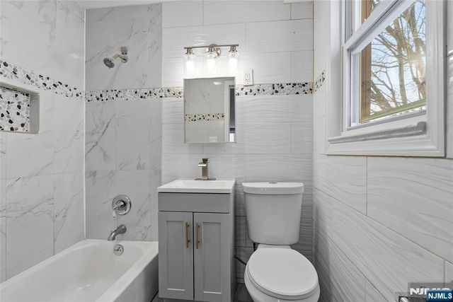 11 Tichenor Terrace, Irvington, NJ 07111