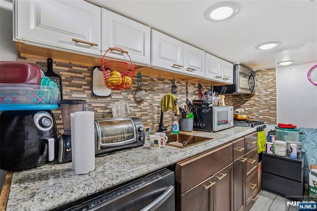 11 Tichenor Terrace, Irvington, NJ 07111