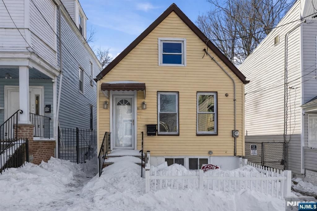 11 Tichenor Terrace, Irvington, NJ 07111