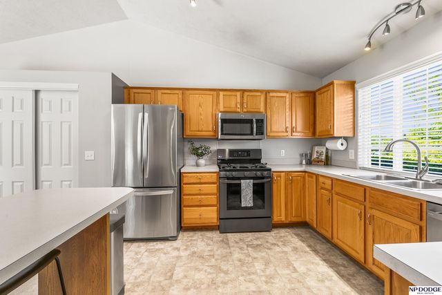 14771 Kansas Avenue, Omaha, NE 68116