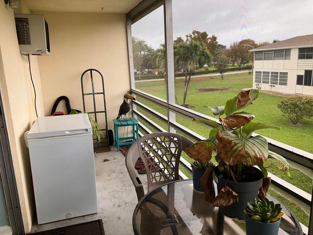 302 Northampton O, West Palm Beach, FL 33417