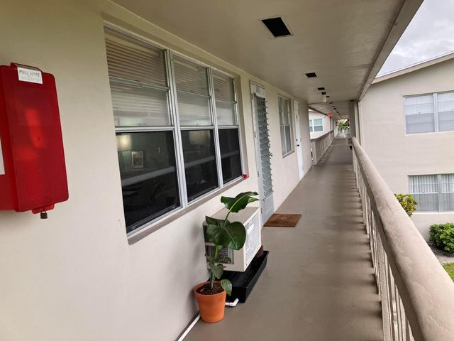 302 Northampton O, West Palm Beach, FL 33417