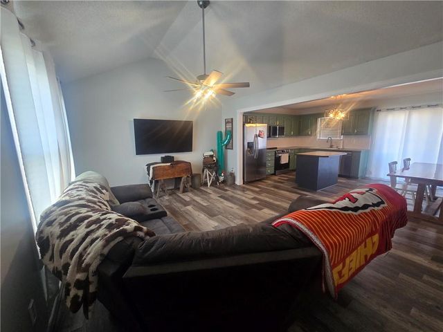 712 Maple Street, Wellington, MO 64097