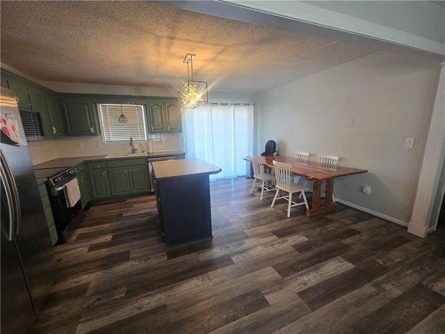 712 Maple Street, Wellington, MO 64097