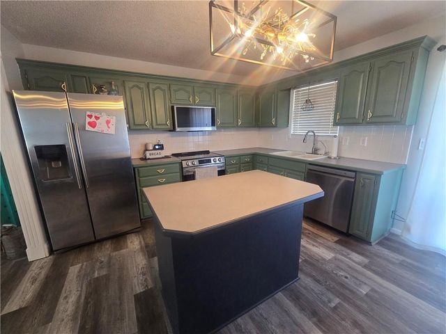 712 Maple Street, Wellington, MO 64097