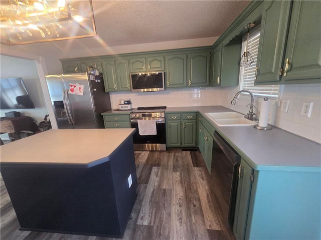 712 Maple Street, Wellington, MO 64097