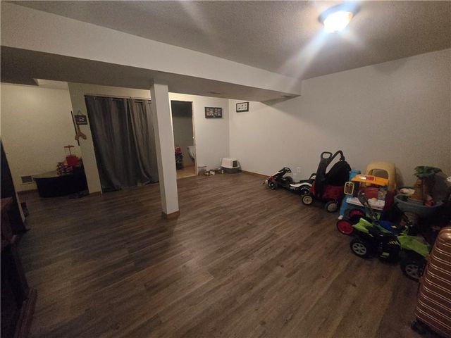 712 Maple Street, Wellington, MO 64097