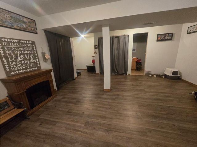 712 Maple Street, Wellington, MO 64097