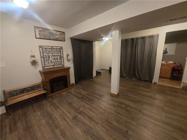 712 Maple Street, Wellington, MO 64097