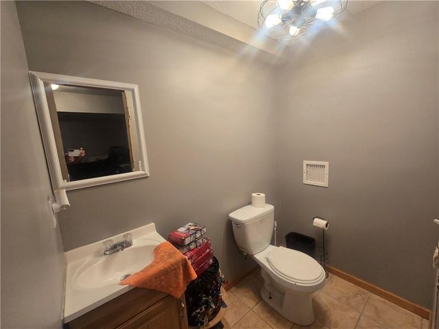 712 Maple Street, Wellington, MO 64097