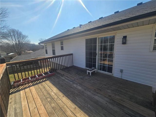 712 Maple Street, Wellington, MO 64097