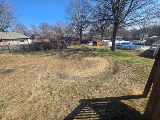 712 Maple Street, Wellington, MO 64097