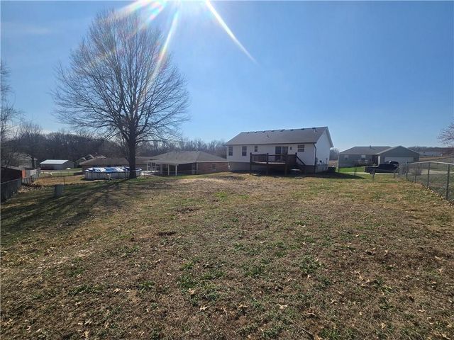 712 Maple Street, Wellington, MO 64097