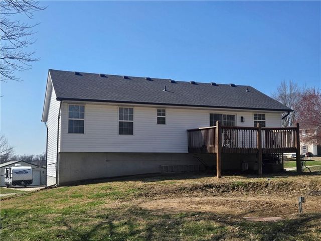 712 Maple Street, Wellington, MO 64097